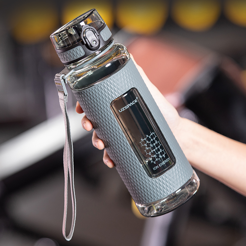 Sports Equipment Photos - 水ボトルbpaフリーの大容量リークプルーフウォータージャグ飲料キャンプスポーツのためのワークアウトと野外活動